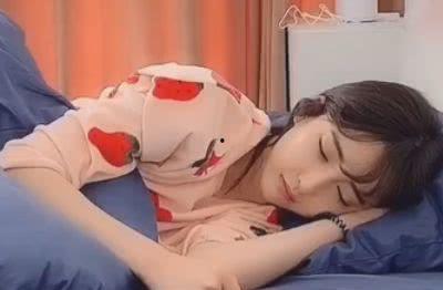 爆料网红室友是谁啊视频,网红室友身份大曝光! 第2张 爆料网红室友是谁啊视频,网红室友身份大曝光! 第2张